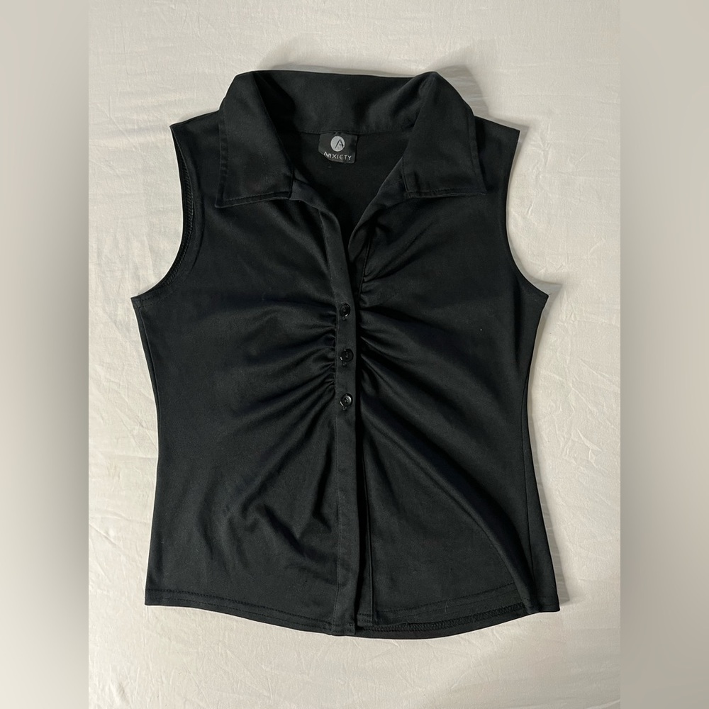 Elegant Black Sleeveless Button-Down Shirt